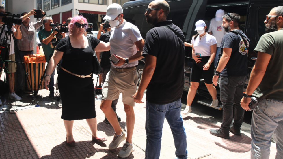 Στον εισαγγελέα Πειραιά το πλήρωμα της θαλαμηγού «Περσεφόνη»